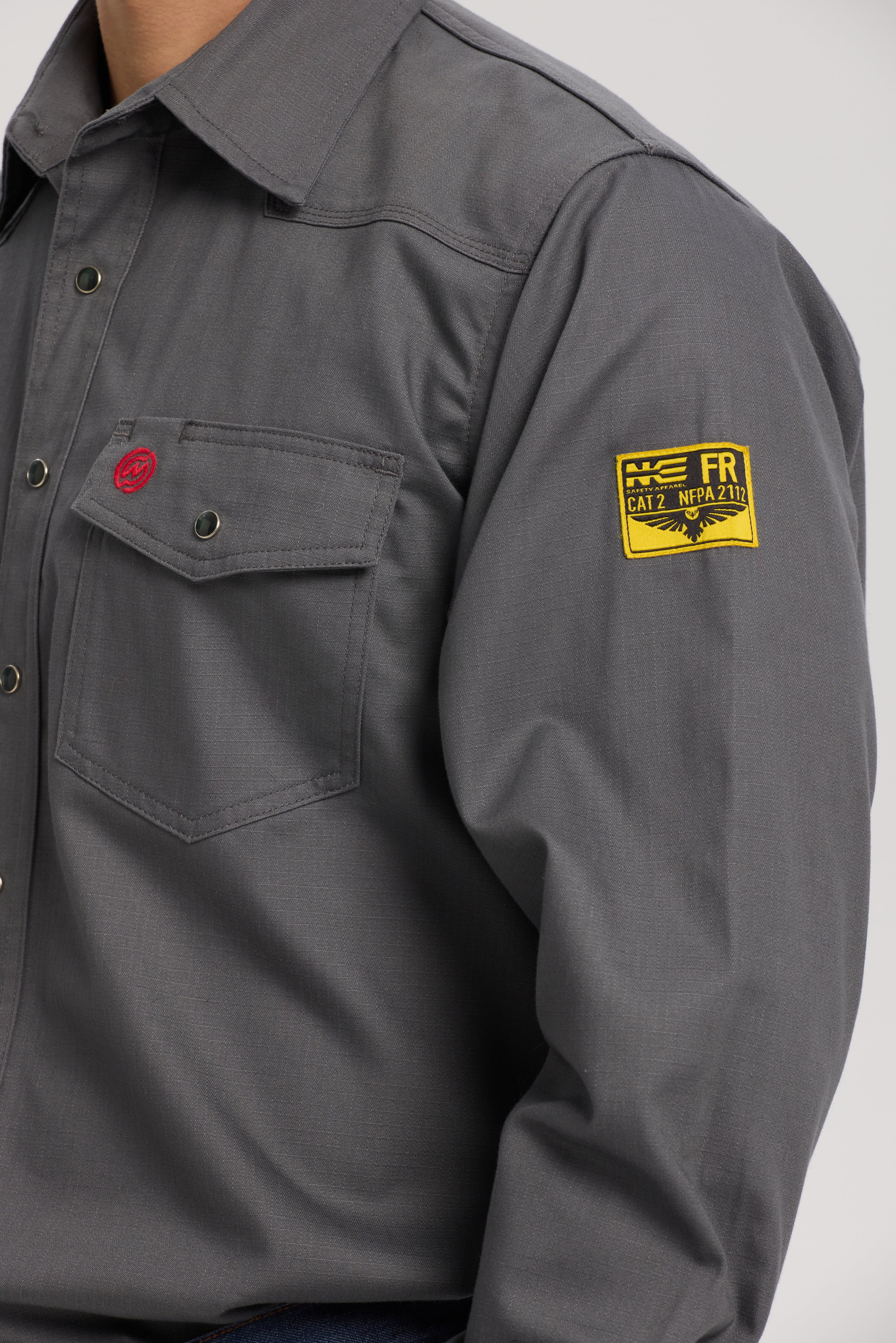 NKE FR BLACK EAGLE CREST WORK SNAP SHIRT - GREY